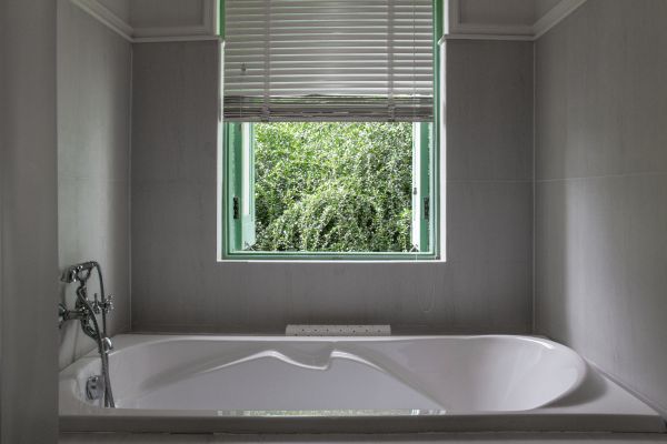 Fiberglass Tub Installation in Kaysville